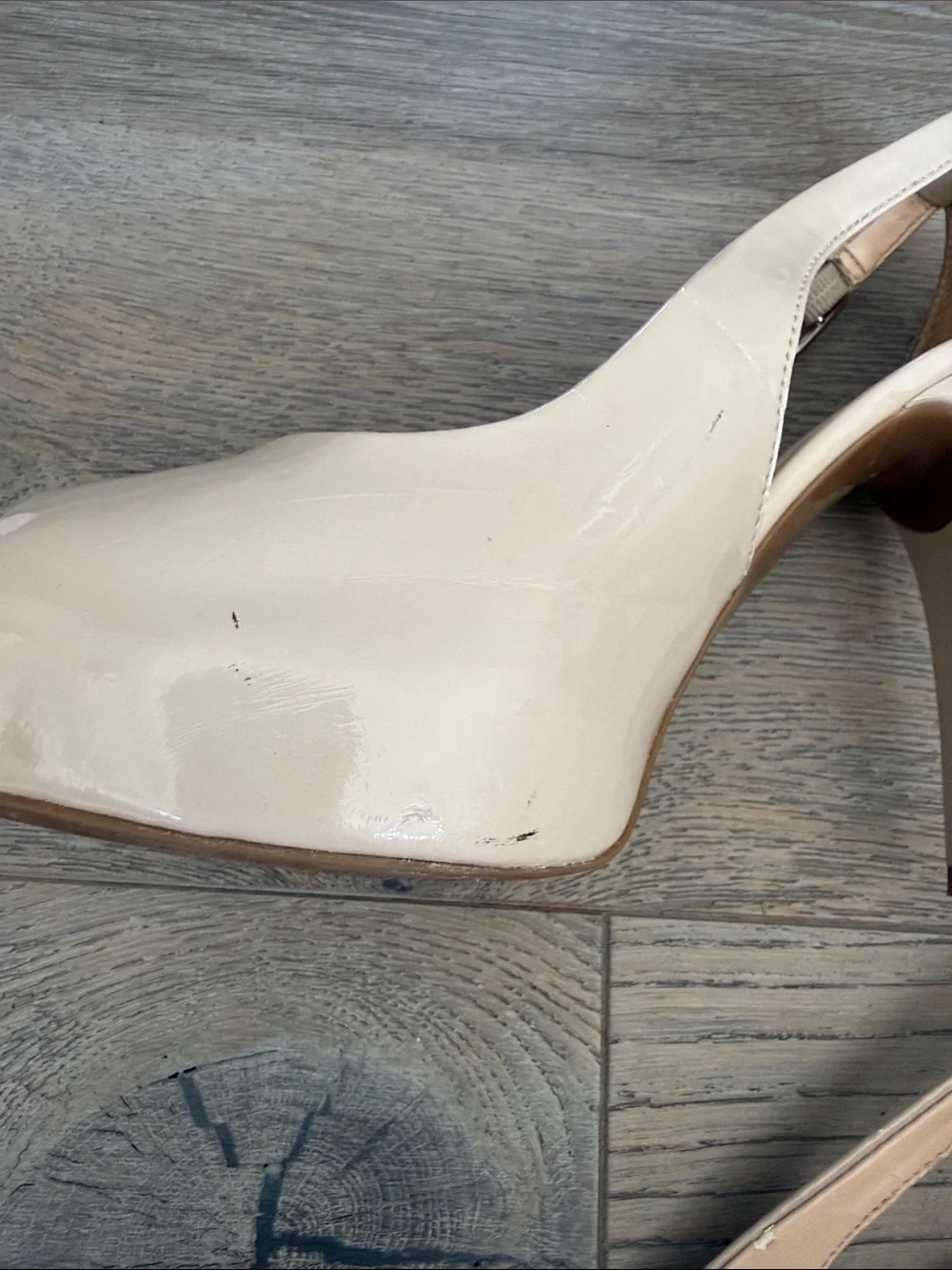 GUESS Nude Patent Slingback Peep Toe 4 3/4” Platform Heels- 8 1/2 M